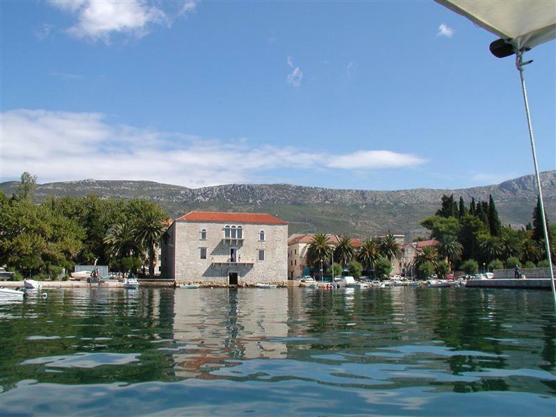 Apartmani Ledenko Kastela Exterior photo